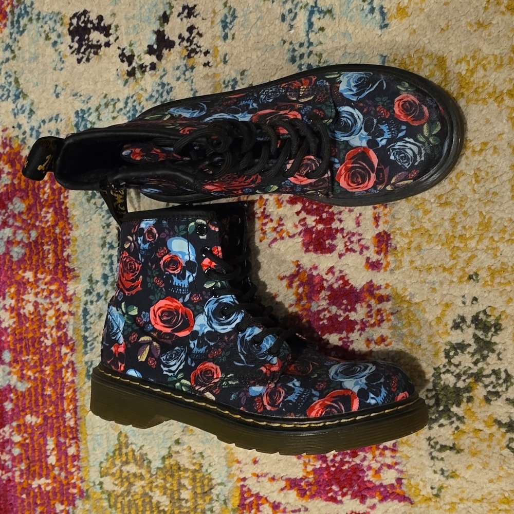 Dr. Martens 1460 Rose J girls floral and black Docs size 2